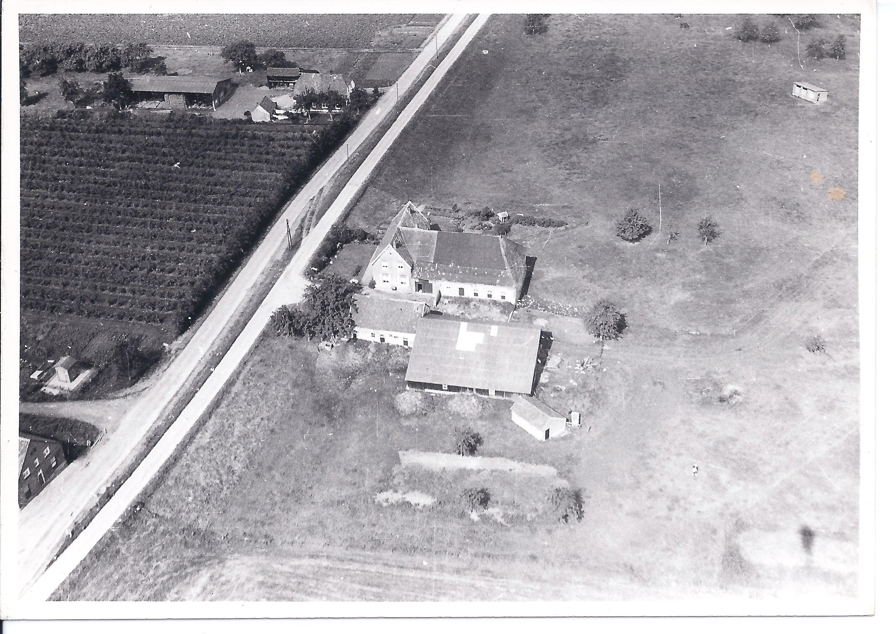 Aerdt Luchtfoto Boerderij Aan Weg Collectie T Henderiksen