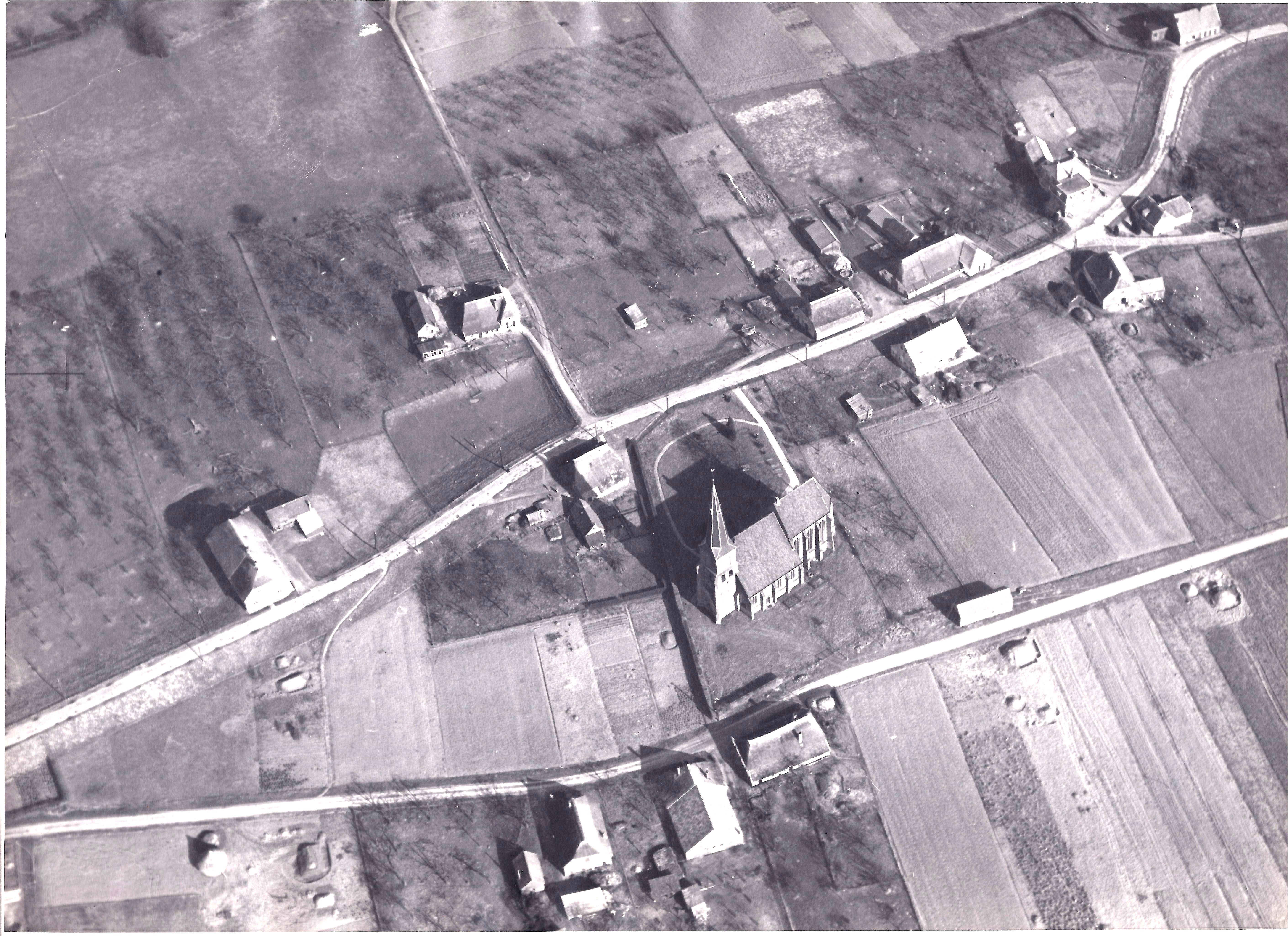Aerdt Luchtfoto Gemeente Herwen En Aerdt 1954 Wegen En Percelen Collectie Gemeente Rijnwaarden