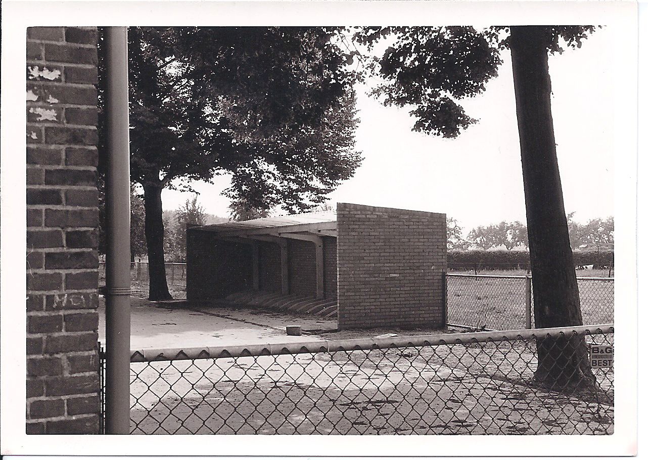 Aerdt Schoolstraat Fietsenstalling School